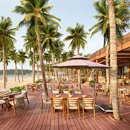 COCO Beach House - New World Phu Quoc